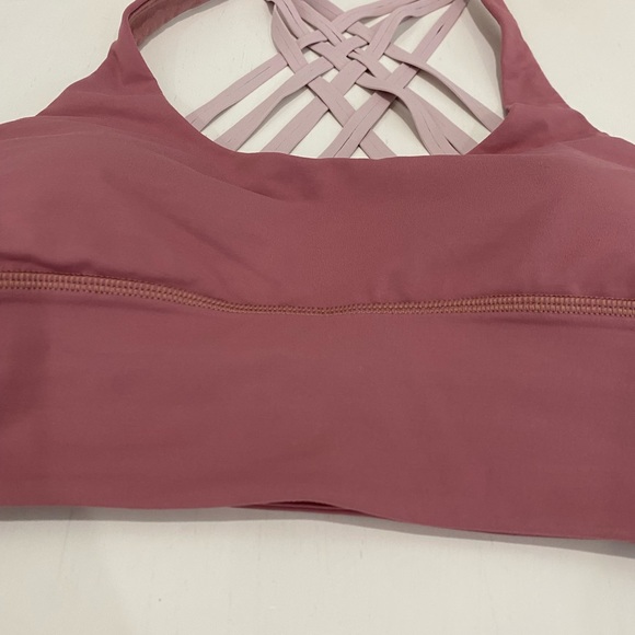 Lululemon sports bra - Picture 7 of 8